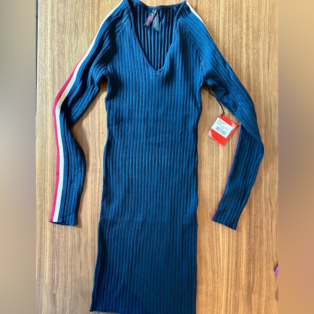 Yoki Sport girls dress navy blue with red & white stripes on sleeves size M NWT